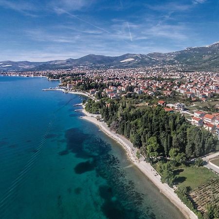 3 Bedroom Stunning Apartment In Kastel Luksic Kaštela エクステリア 写真